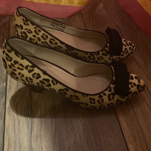 Leopard/Cheetah Print Heels - Picture 4 of 7